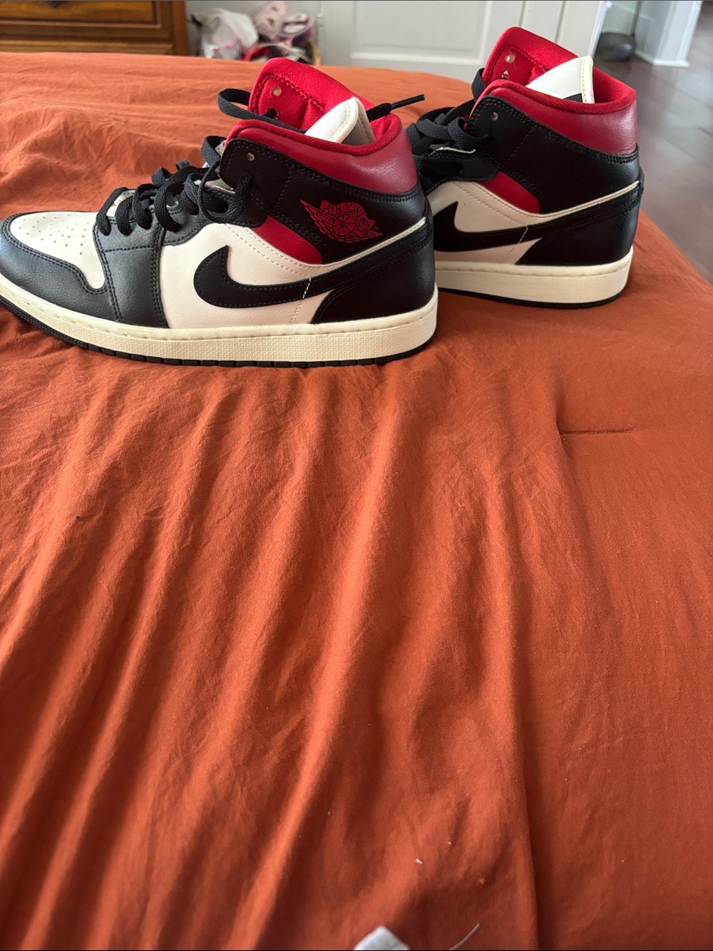 Nike Black White Red Air Jordan 1 Mid Basketball Shoes - Picture 8 of 15